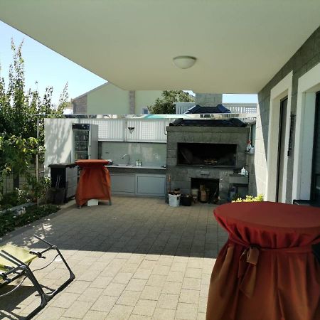 Apartment Ruza - Pool Donji Seget Esterno foto