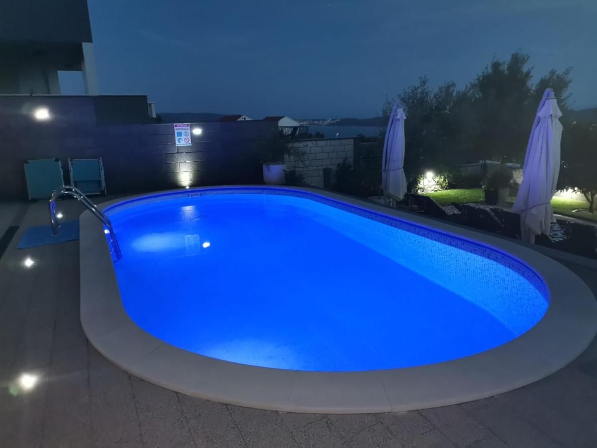 Apartment Ruza - Pool Donji Seget Esterno foto