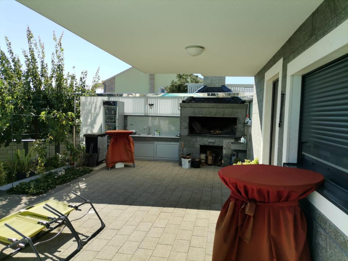 Apartment Ruza - Pool Donji Seget Esterno foto